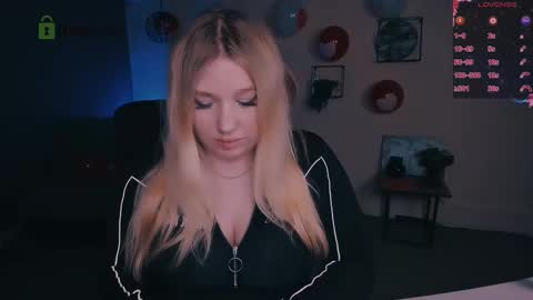 juli kisss online show from February 24, 2025, 9:32 am