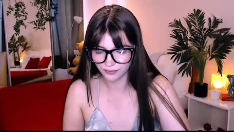 julia485262 online show from June 12, 2026, 11:42 am