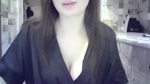 julia69009 online show from December 21, 2024, 8:43 pm