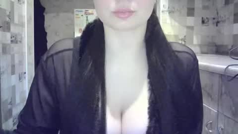 julia69009 online show from April 18, 2026, 7:58 pm