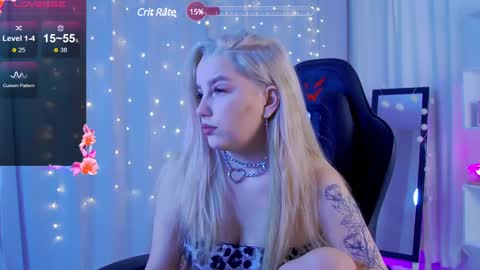 julia__bunny online show from December 23, 2024, 7:20 pm