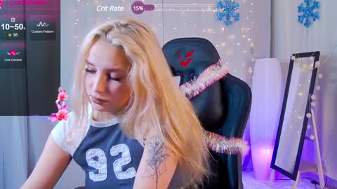 julia__bunny online show from January 8, 2025, 5:27 am