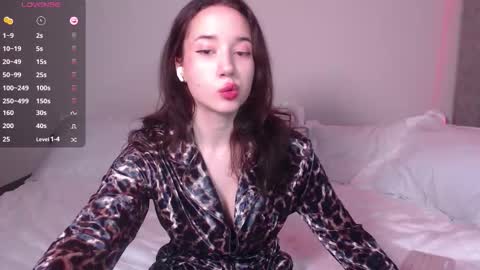 Snapshot of julia_ether chatting on November 11, 2025, 5:02 pm Julia online show from November 11, 2025, 5:02 pm