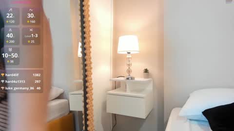 Snapshot of julia_martinezz_ chatting on January 30, 2025, 2:25 pm J U L IA M A R T I N E Z online show from January 30, 2025, 2:25 pm