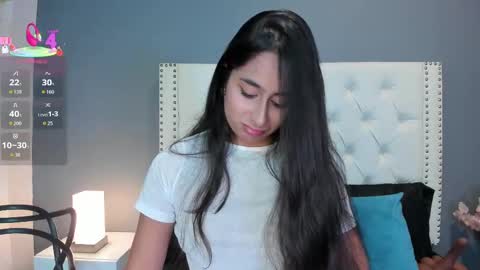 Snapshot of julia_martinezz_ chatting on September 13, 2025, 11:43 am J U L IA M A R T I N E Z online show from September 13, 2025, 11:43 am