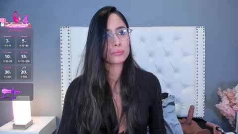 Snapshot of julia_martinezz_ chatting on September 22, 2025, 11:34 am J U L IA M A R T I N E Z online show from September 22, 2025, 11:34 am