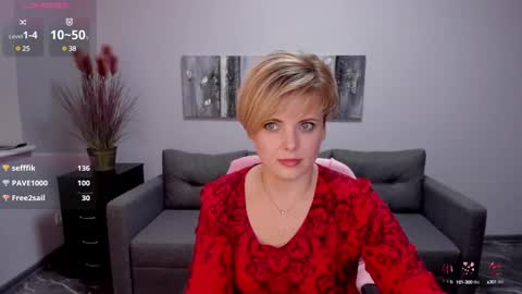 Julia online show from February 22, 2025, 6:41 pm