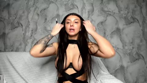 Julia online show from December 30, 2024, 9:29 pm