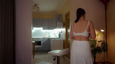 Snapshot of juliacontrol chatting on March 4, 2026, 3:18 pm Molly online show from March 4, 2026, 3:18 pm