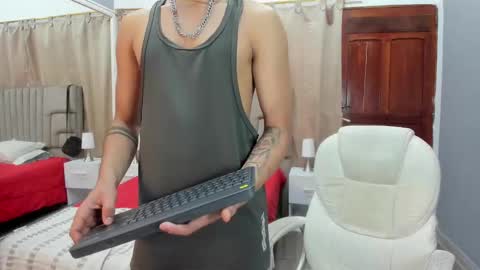 julian billy online show from January 31, 2025, 7:08 pm