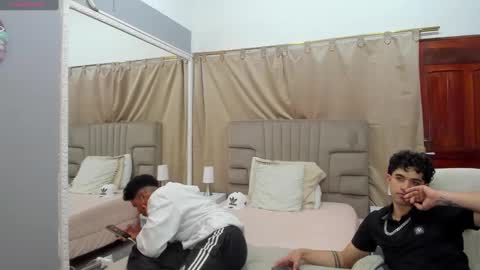 julian billy online show from February 19, 2025, 2:34 pm