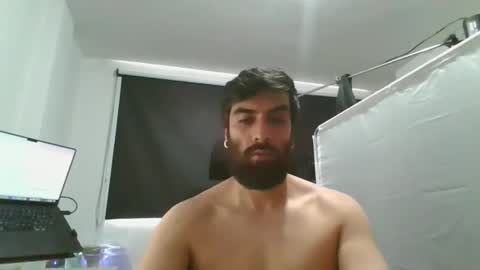 Snapshot of julian_patino chatting on March 3, 2026, 4:02 pm julian_patino online show from March 3, 2026, 4:02 pm