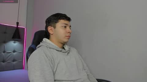 Snapshot of julian_smith21 chatting on March 3, 2026, 12:33 pm julian_smith21 online show from March 3, 2026, 12:33 pm