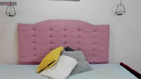 Juliana online show from February 25, 2026, 1:54 pm