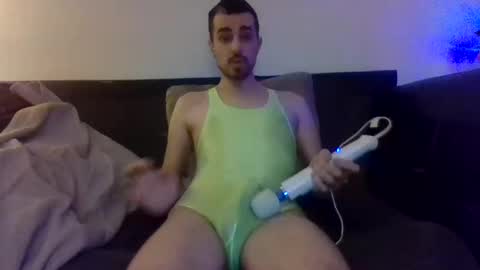 julianjj2001 online show from December 29, 2024, 2:17 am