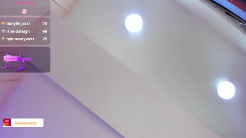 Juliana online show from December 6, 2024, 5:55 pm