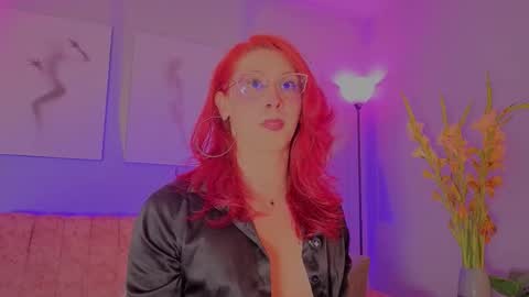 Juliana online show from November 25, 2025, 4:12 am