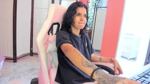 Snapshot of julianne_7 chatting on January 13, 2026, 7:30 pm julianne_7 online show from January 13, 2026, 7:30 pm