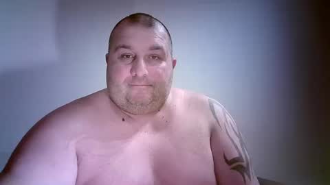 Snapshot of julianoparno chatting on February 1, 2026, 4:27 pm Juliano online show from February 1, 2026, 4:27 pm