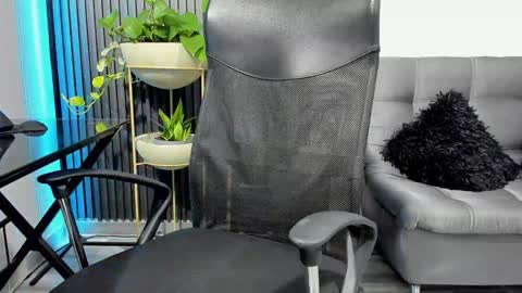 Snapshot of juliansexxx16 chatting on December 26, 2024, 5:40 pm Julian online show from December 26, 2024, 5:40 pm