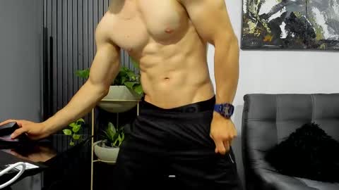 Snapshot of juliansexxx16 chatting on February 25, 2025, 11:33 pm Julian online show from February 25, 2025, 11:33 pm