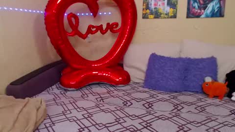 Jul online show from February 13, 2025, 8:03 pm