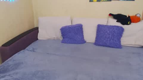 Jul online show from October 13, 2025, 2:06 pm