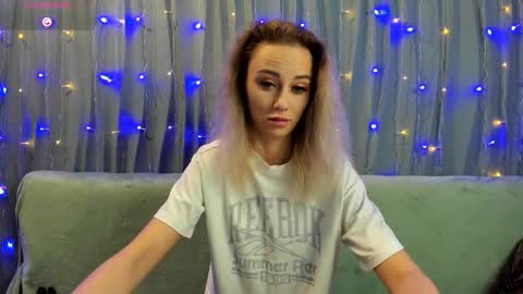 Yulya online show from December 18, 2025, 3:01 am