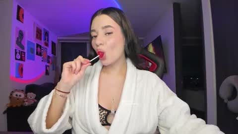 Jeimy Help me to reach 100 thumbs up online show from February 2, 2026, 11:36 pm