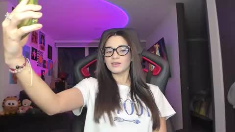 Jeimy Help me to reach 100 thumbs up online show from February 9, 2026, 12:58 am