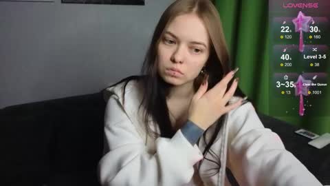 Snapshot of julidropp chatting on February 2, 2025, 4:11 pm julidropp online show from February 2, 2025, 4:11 pm