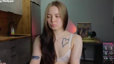 Snapshot of julidropp chatting on March 7, 2025, 8:00 pm julidropp online show from March 7, 2025, 8:00 pm