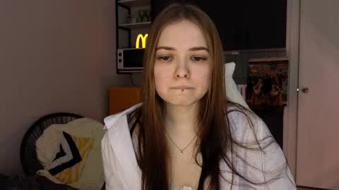 Snapshot of julidropp chatting on November 27, 2025, 6:32 pm julidropp online show from November 27, 2025, 6:32 pm