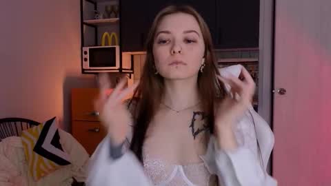 Snapshot of julidropp chatting on December 1, 2025, 5:40 pm julidropp online show from December 1, 2025, 5:40 pm