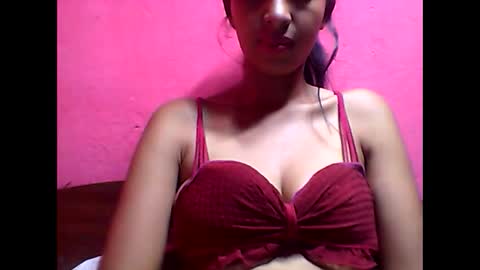 julie0612 online show from February 20, 2025, 7:19 pm