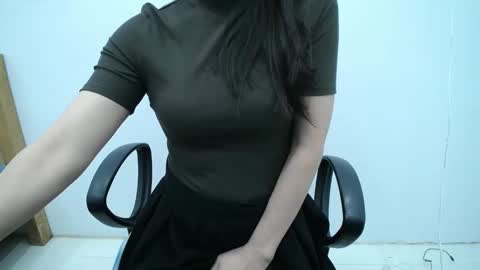 julie9x online show from November 22, 2025, 9:03 pm