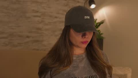 luu online show from April 17, 2026, 12:13 am