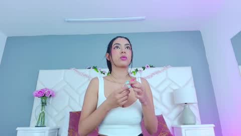 Juliet Bennet online show from March 5, 2025, 8:00 am