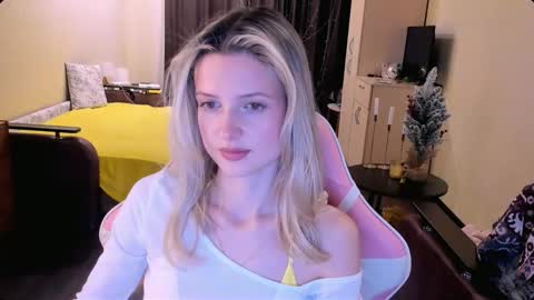 Julie online show from November 19, 2025, 2:06 pm