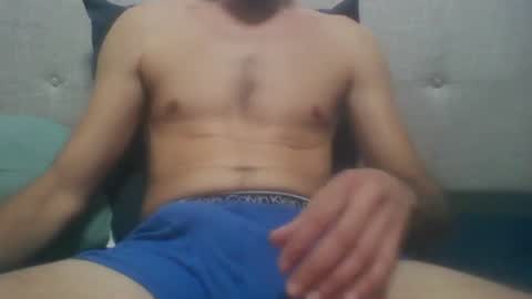 Snapshot of julien6100 chatting on October 16, 2025, 7:37 pm Juju online show from October 16, 2025, 7:37 pm