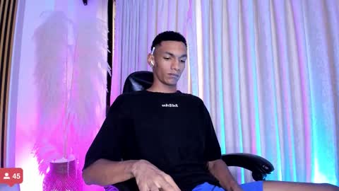 Julien online show from November 12, 2025, 12:16 pm