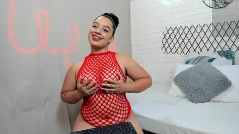 Snapshot of julieta_333 chatting on February 1, 2025, 12:47 pm julieta_333 online show from February 1, 2025, 12:47 pm