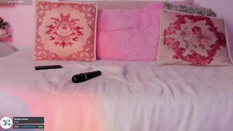 Juli  online show from March 12, 2025, 7:57 am