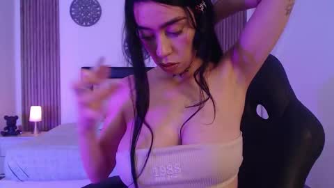 Julieta online show from December 18, 2025, 2:06 am