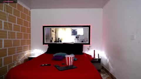 Snapshot of julieta_rodriguez chatting on September 15, 2025, 4:51 pm Julieta Rodriguez online show from September 15, 2025, 4:51 pm