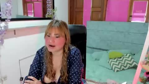 julieta_star69 online show from June 4, 2026, 7:31 pm