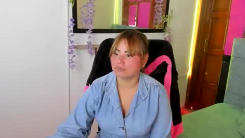 julieta_star69 online show from June 8, 2026, 7:25 pm