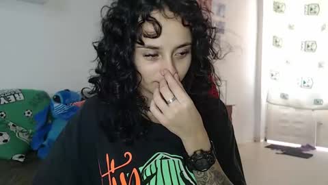 Snapshot of julietajaguar chatting on December 4, 2024, 3:21 pm Julieta Jaguar online show from December 4, 2024, 3:21 pm