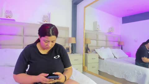 julietakane online show from December 16, 2024, 2:25 am