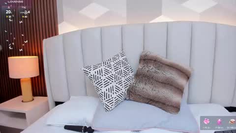 Julieta Santos online show from March 4, 2025, 9:43 pm